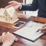 3 Reasons to Install a Black Vinyl Fence on Your Property