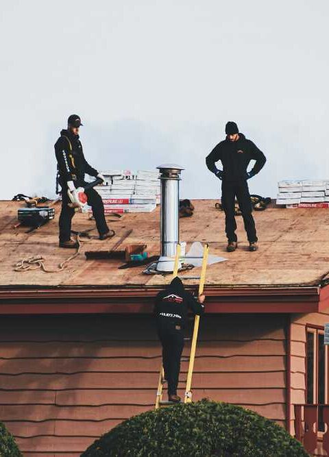 Exploring the Benefits of Hiring a Licensed Roofing Contractor