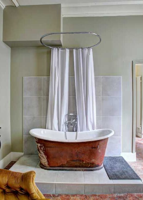 Luxurious Features to Consider for Your Bathroom Remodel