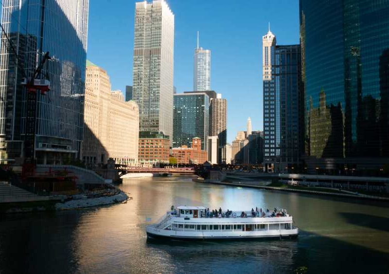 Reasons To Take a Chicago Boat Tour