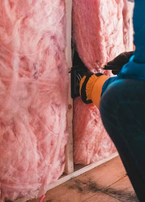 Basics to Choosing the Right Insulation for Your Home