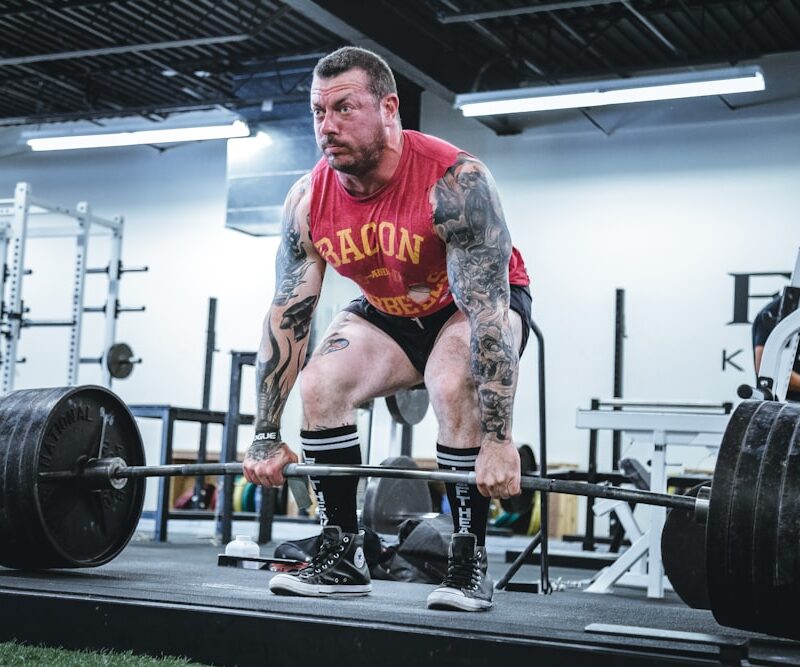 Top Qualities to Look for in a Powerlifting Coach