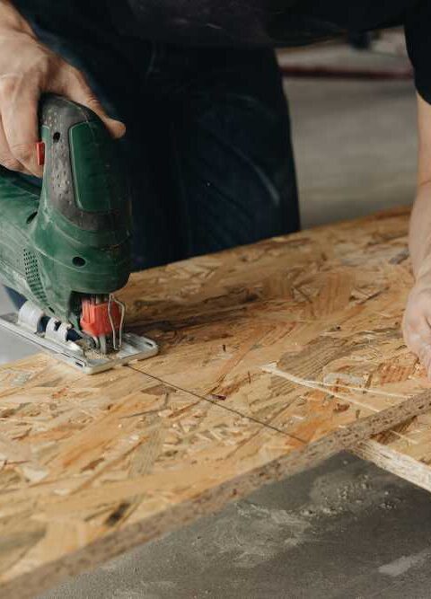 The Importance of Hiring Home Repair and Maintenance Services